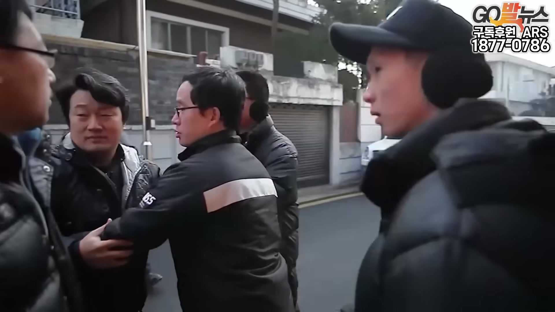 Snapshot at 6123.36s