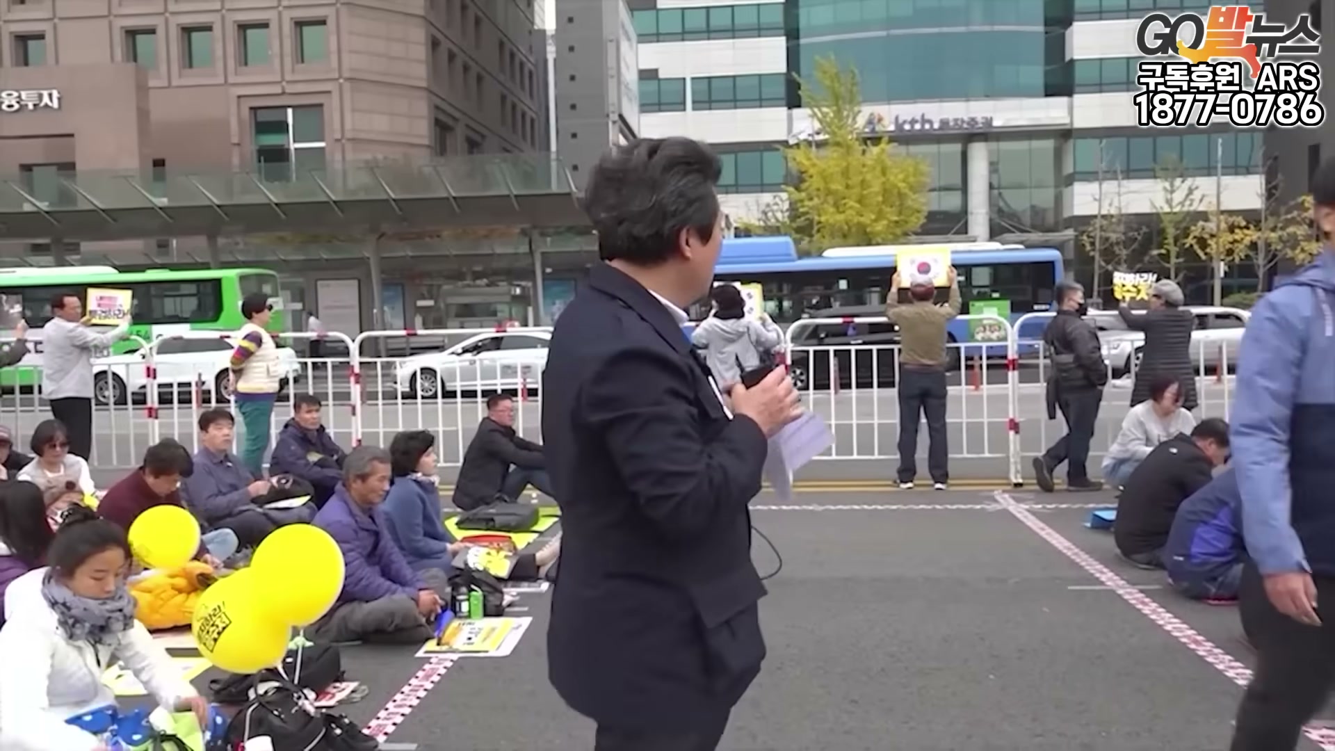 Snapshot at 6642.36s