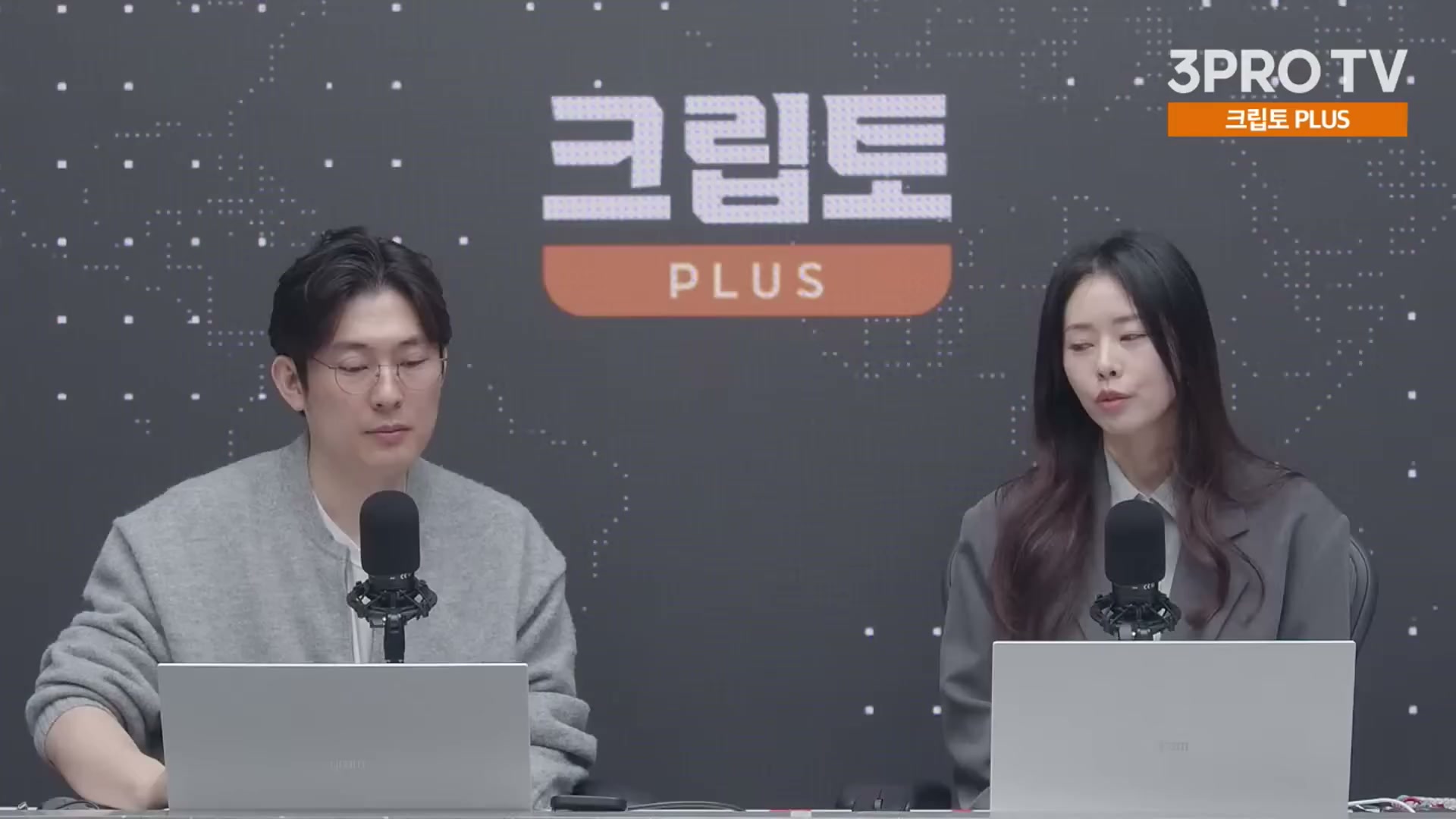 Snapshot at 21679.7s