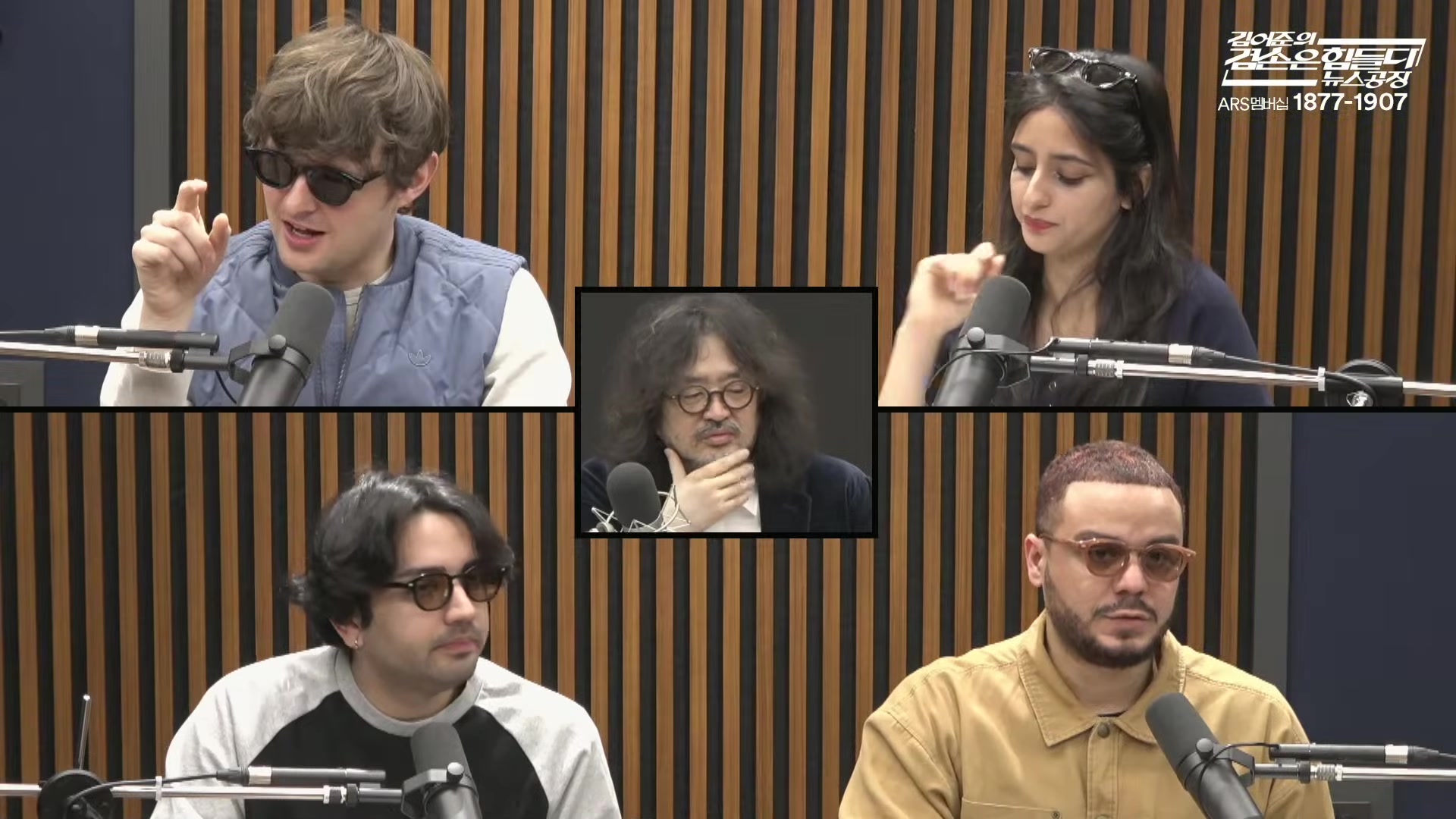 Snapshot at 8763.84s