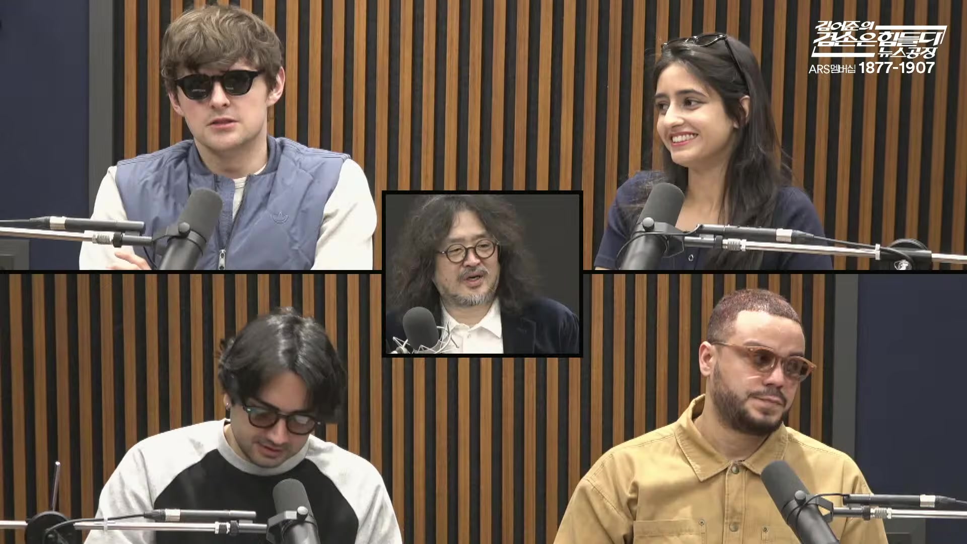 Snapshot at 9555.05s