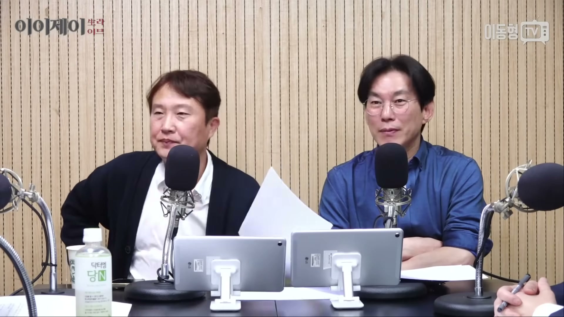 Snapshot at 3389.79s