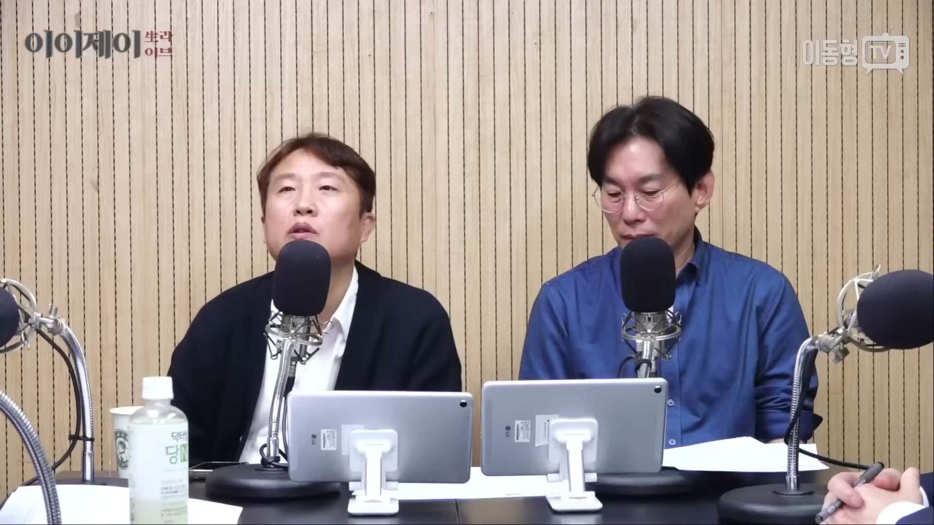 Snapshot at 3733.29s