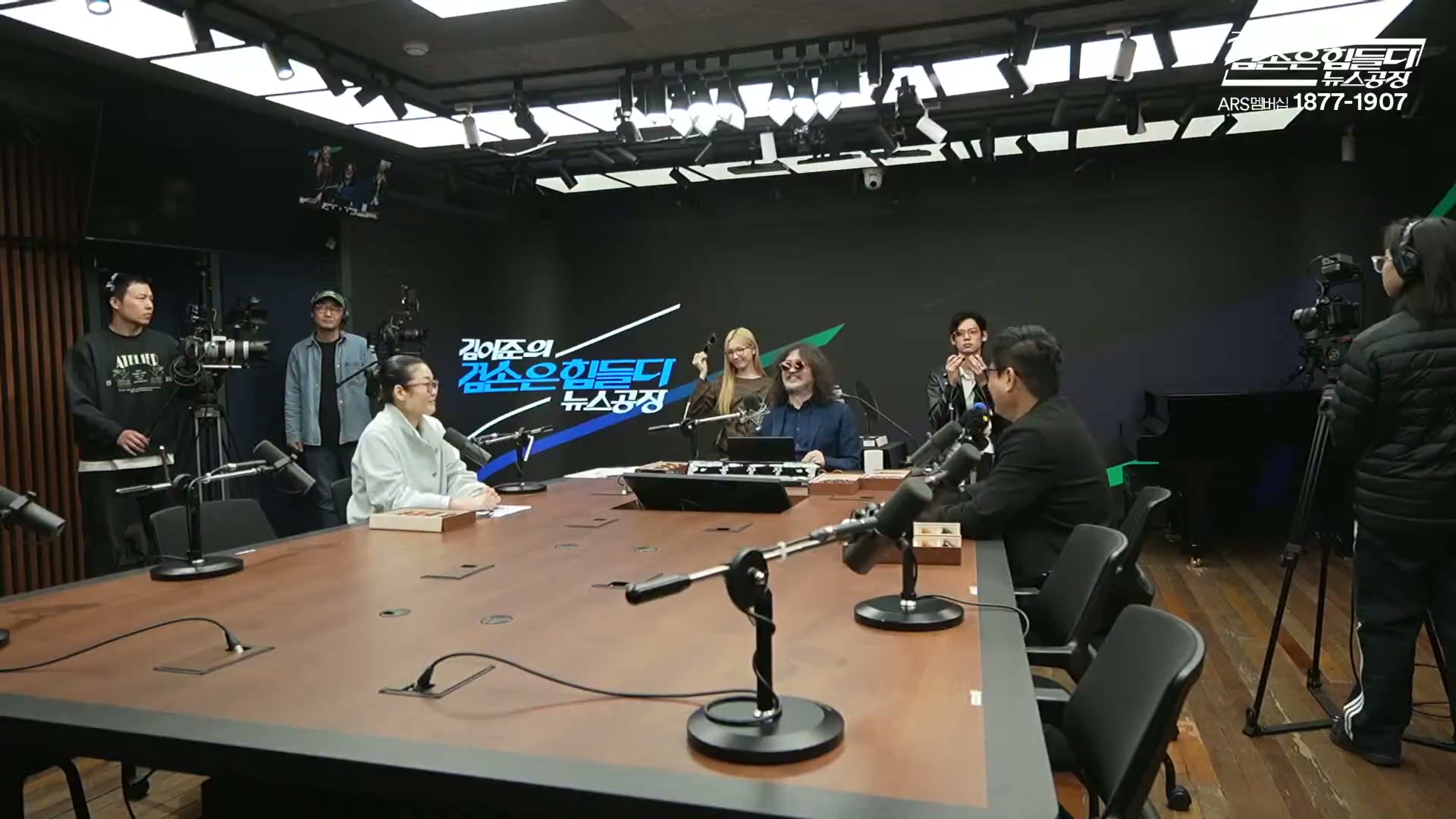 Snapshot at 9864.77s