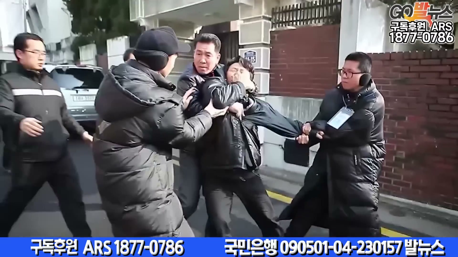 Snapshot at 6017.37s