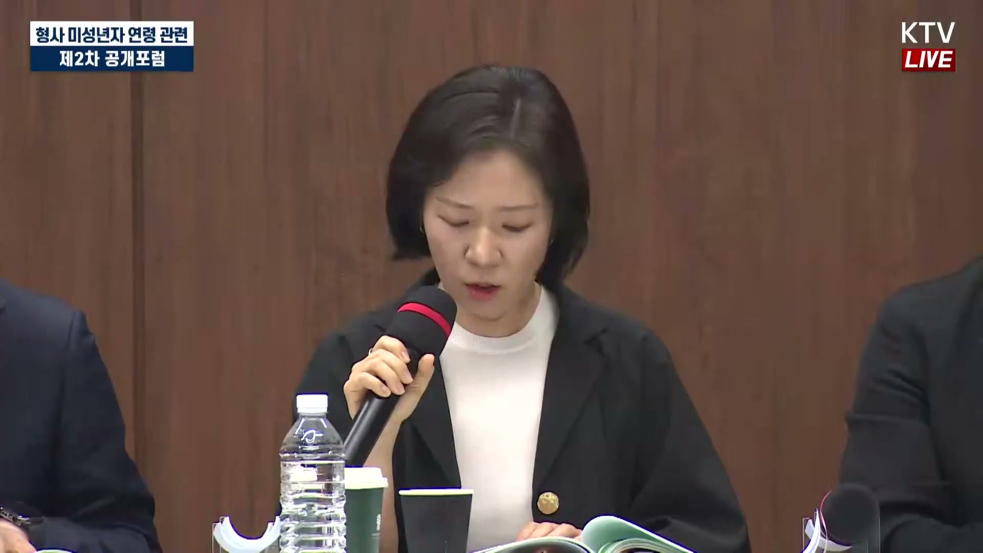 Snapshot at 6414.96s