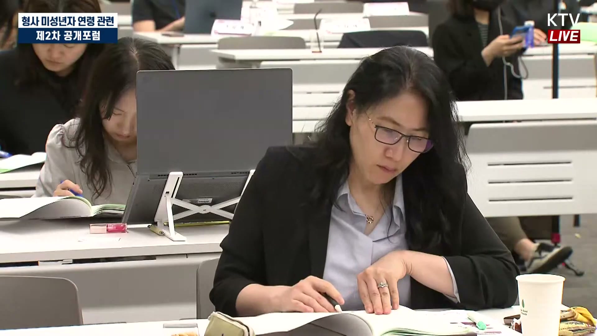 Snapshot at 7301.46s