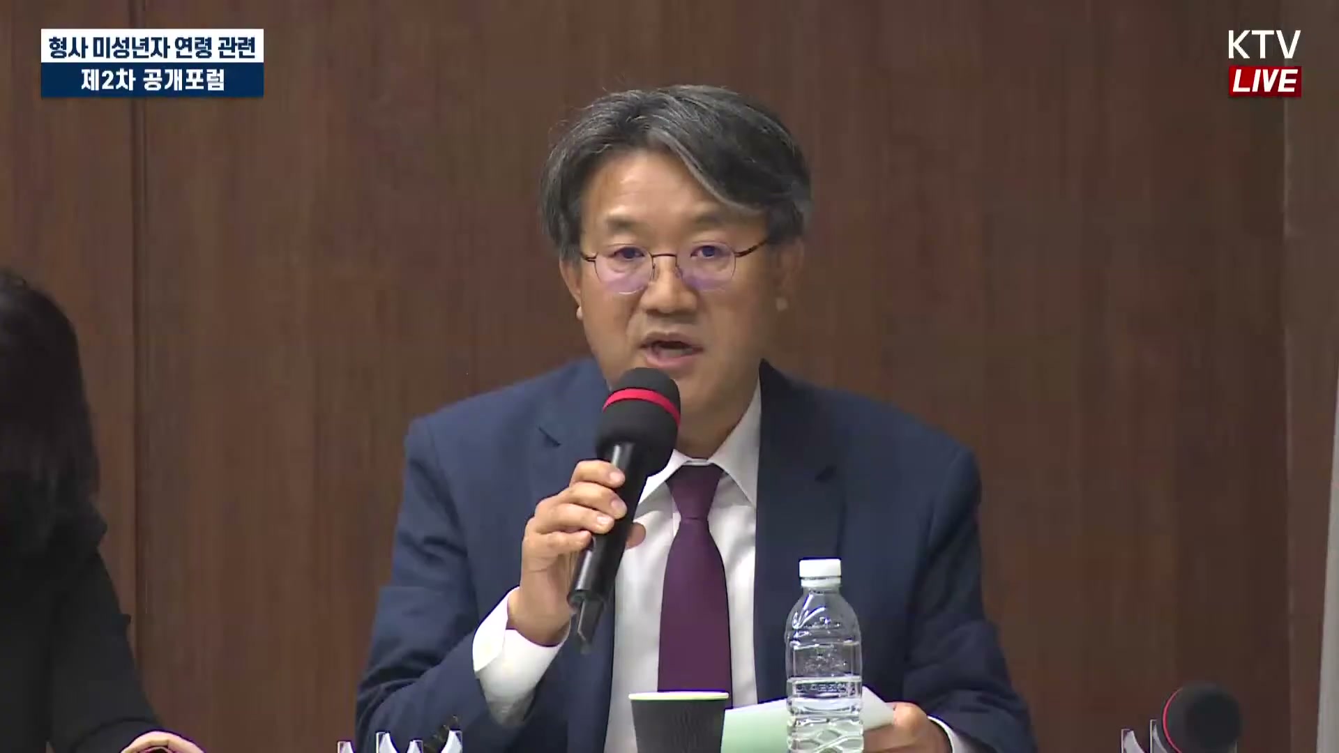 Snapshot at 7937.96s