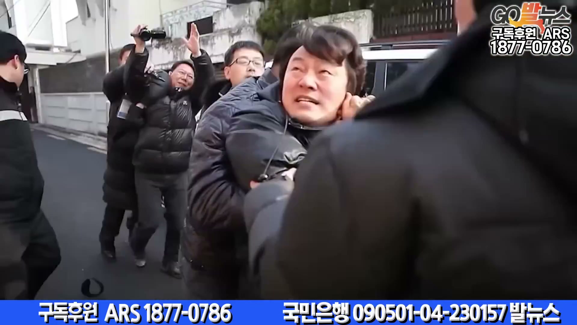 Snapshot at 6110.98s