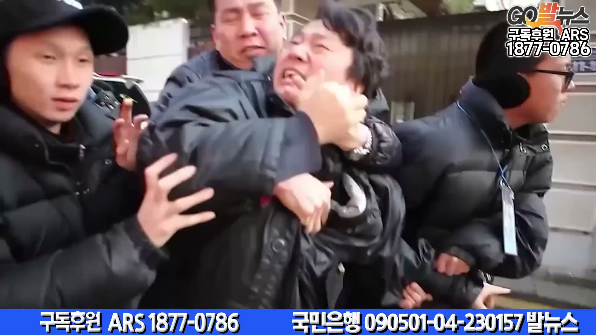 Snapshot at 6112.98s