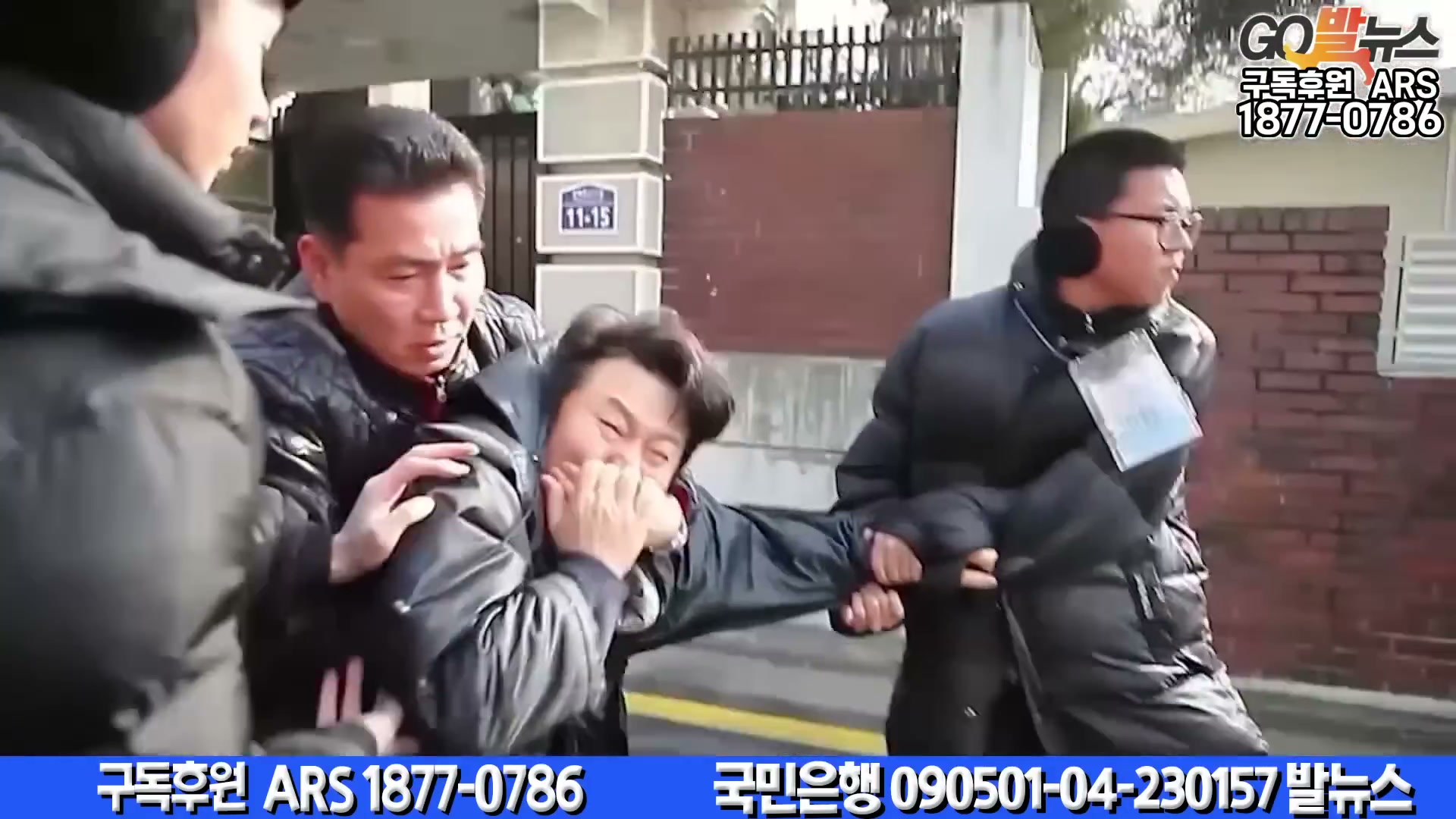 Snapshot at 6114.08s