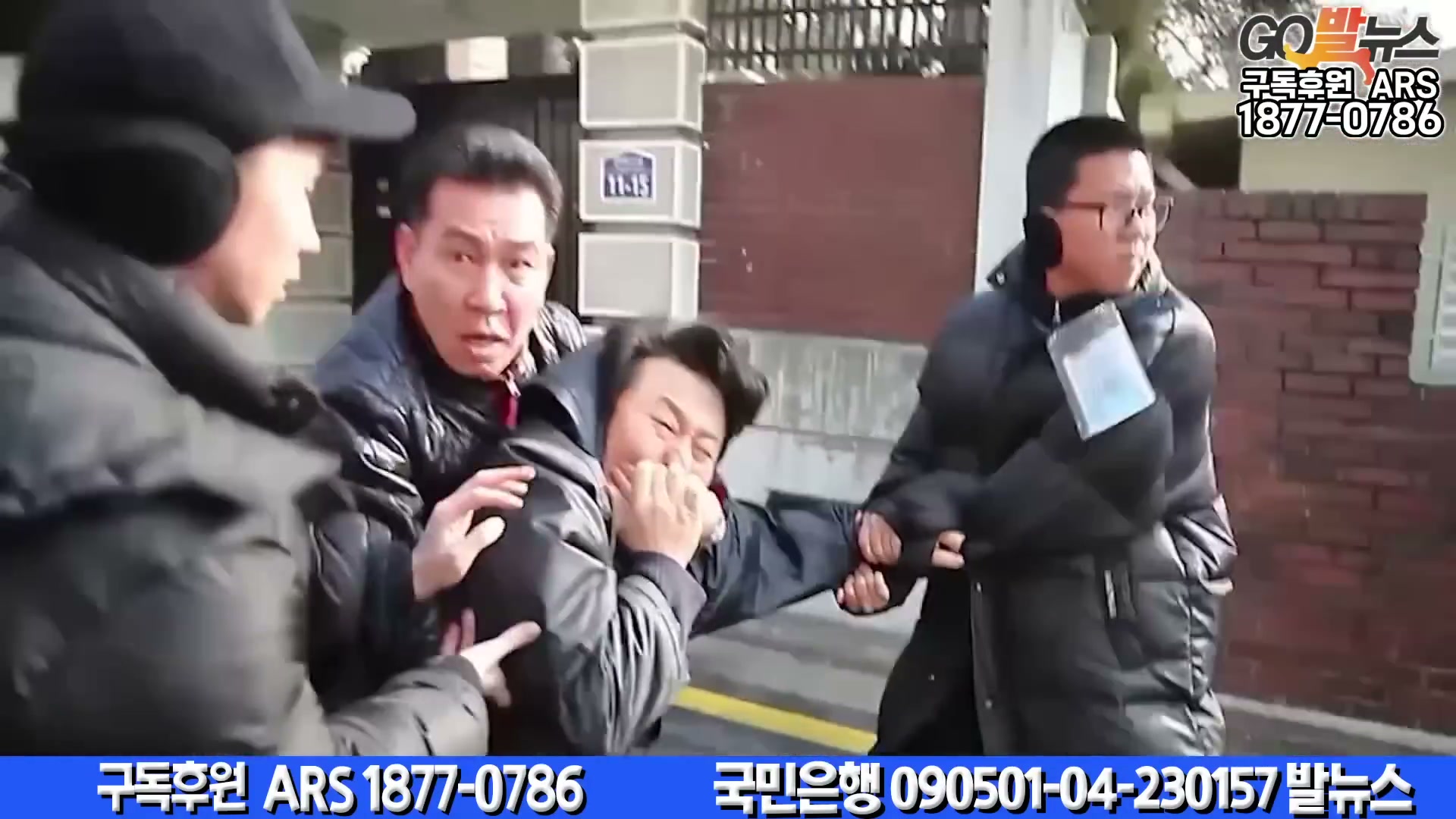 Snapshot at 6114.22s