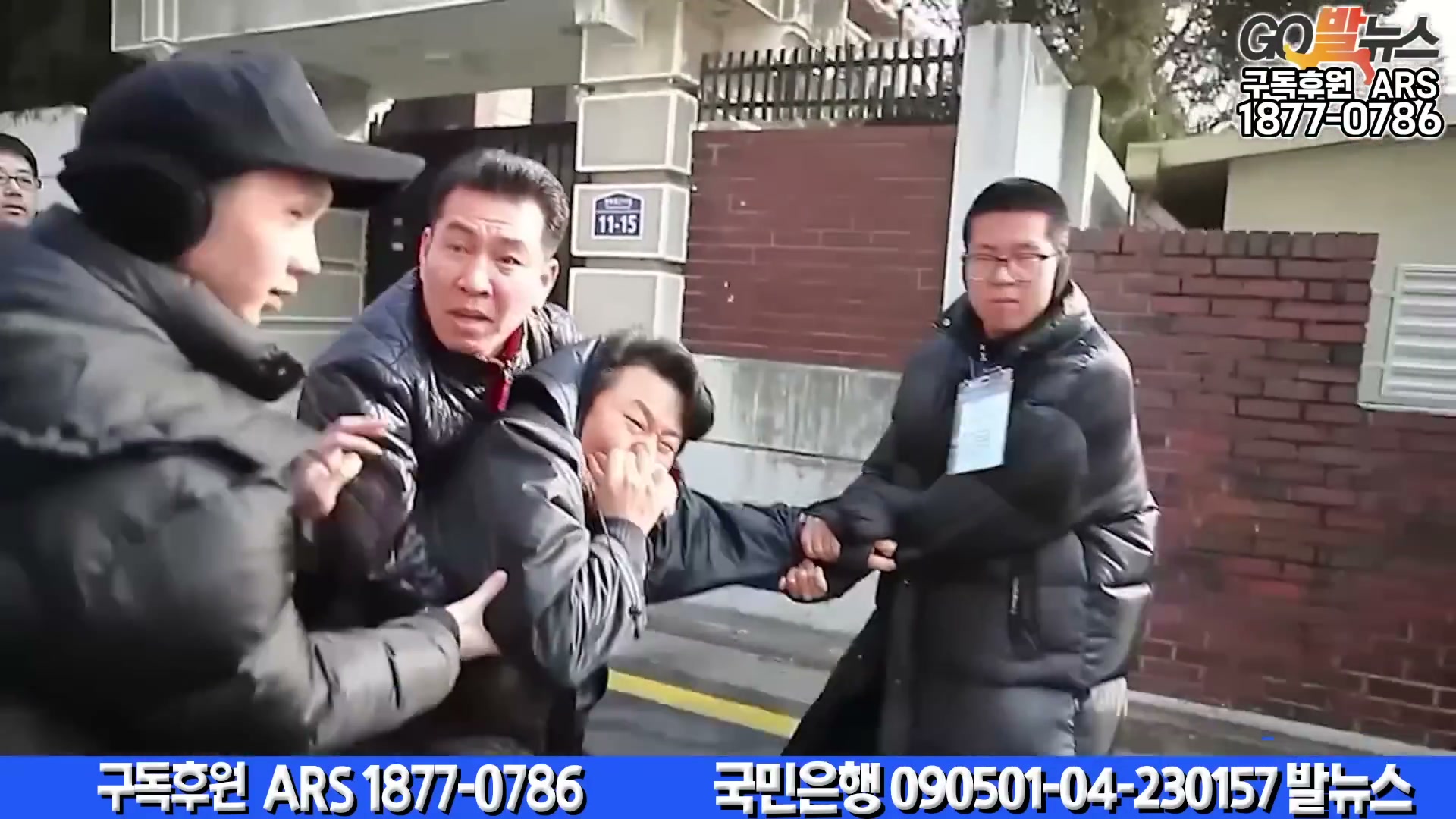 Snapshot at 6114.35s