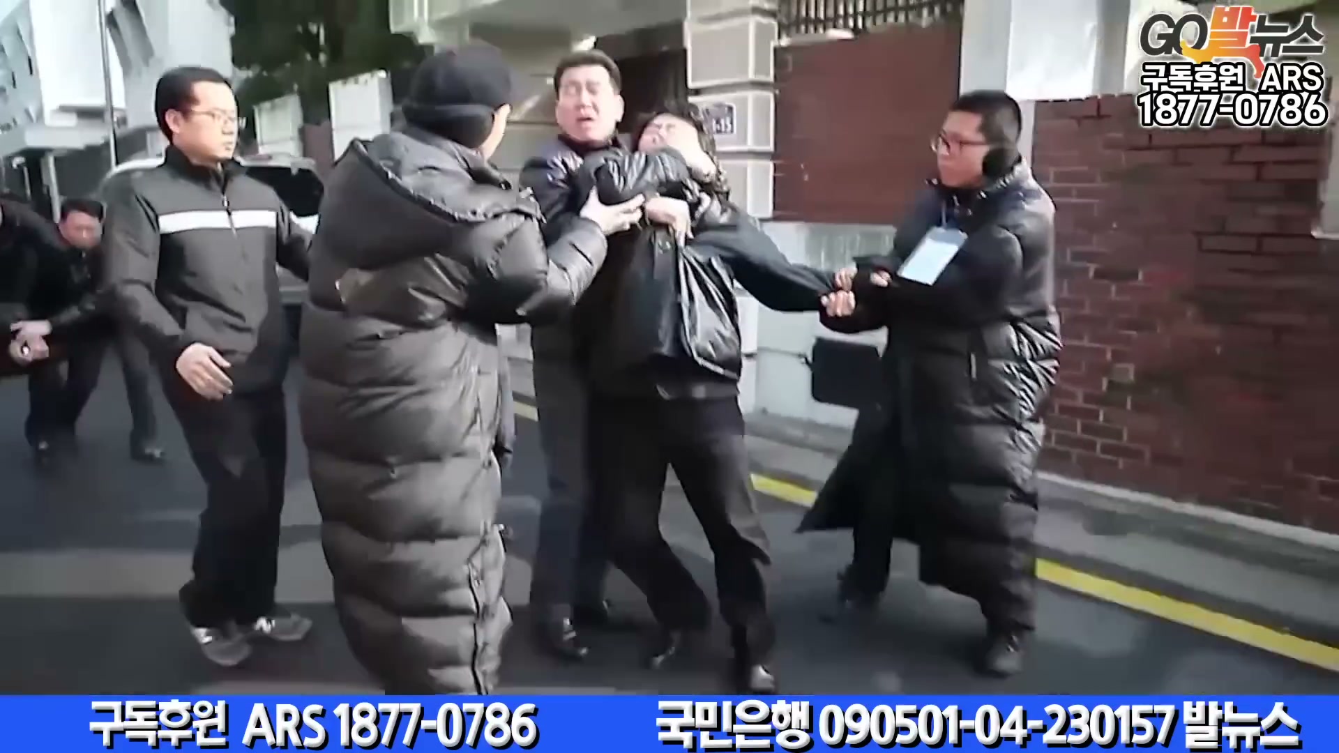 Snapshot at 6115.05s