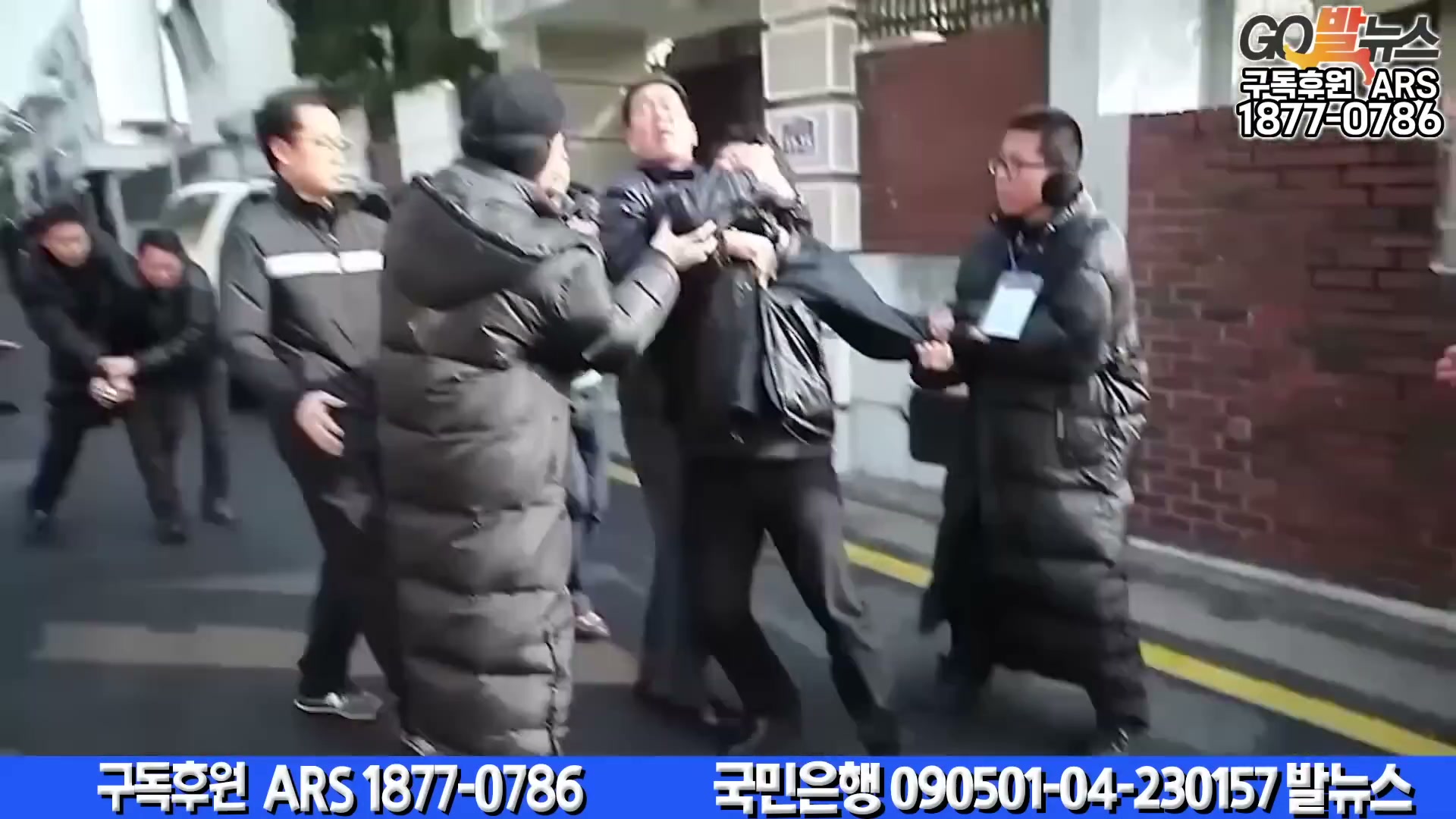 Snapshot at 6115.18s