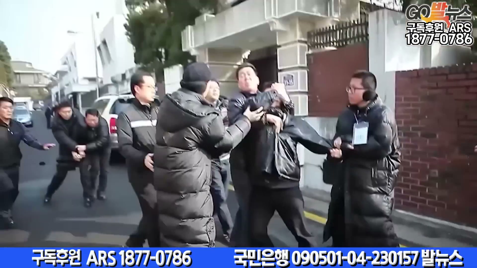 Snapshot at 6115.25s