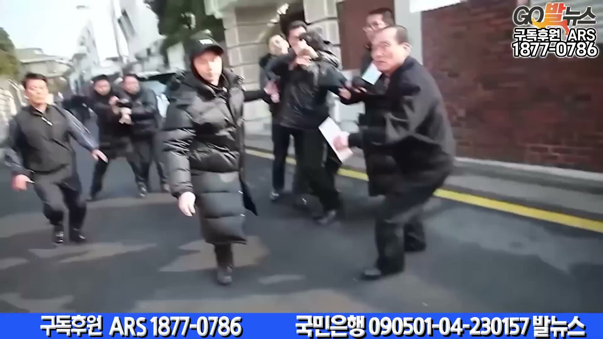 Snapshot at 6115.92s