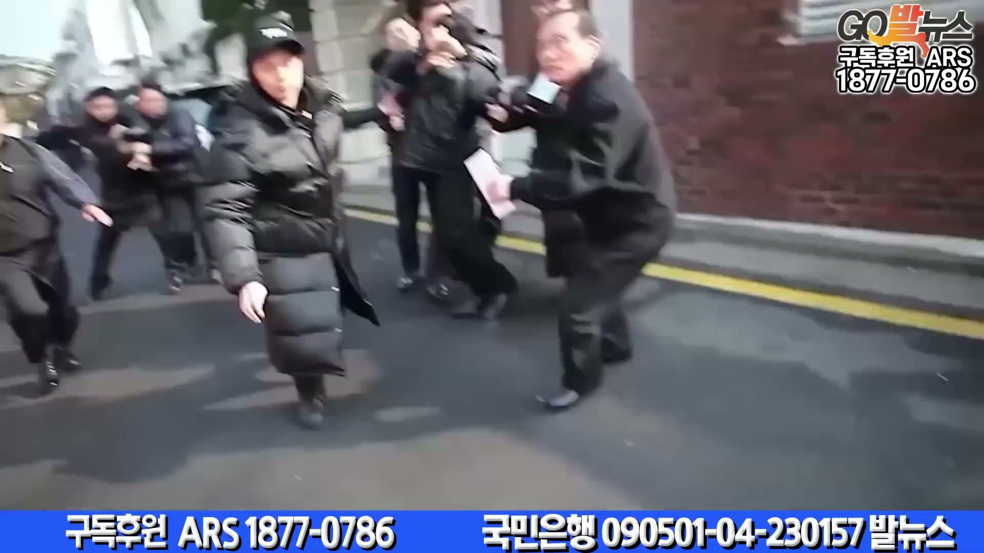 Snapshot at 6115.98s