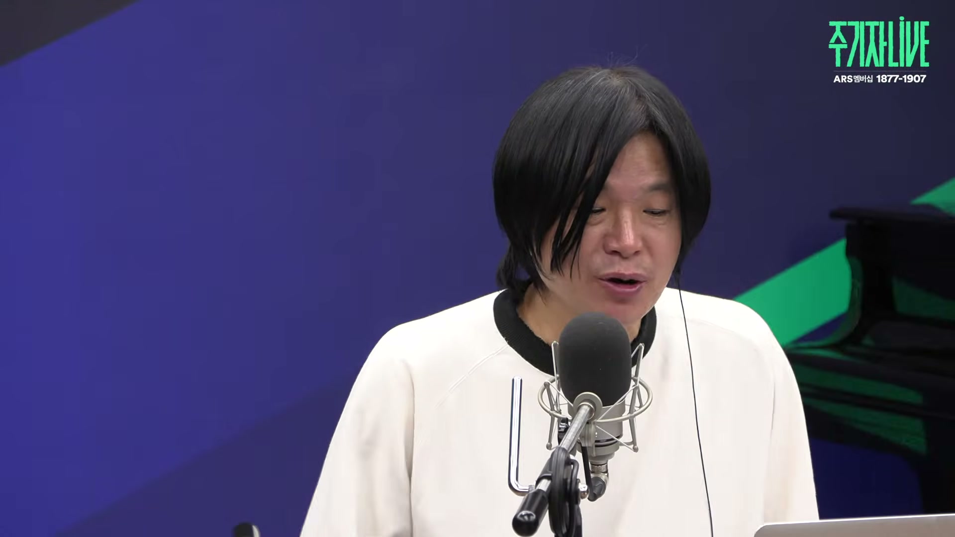 Snapshot at 5626.03s