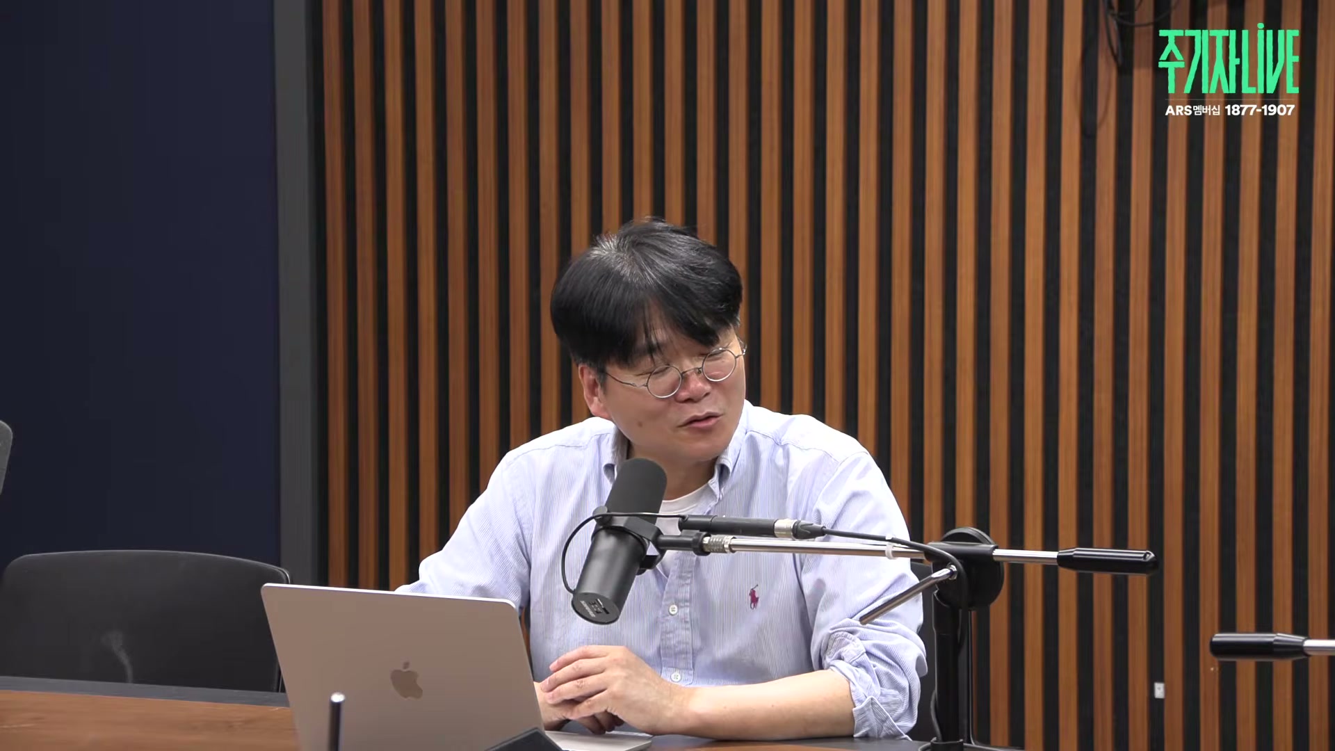 Snapshot at 6651.21s