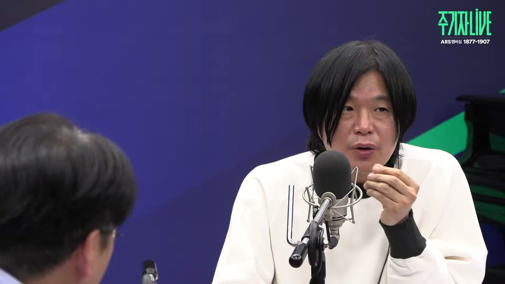 Snapshot at 7927.89s